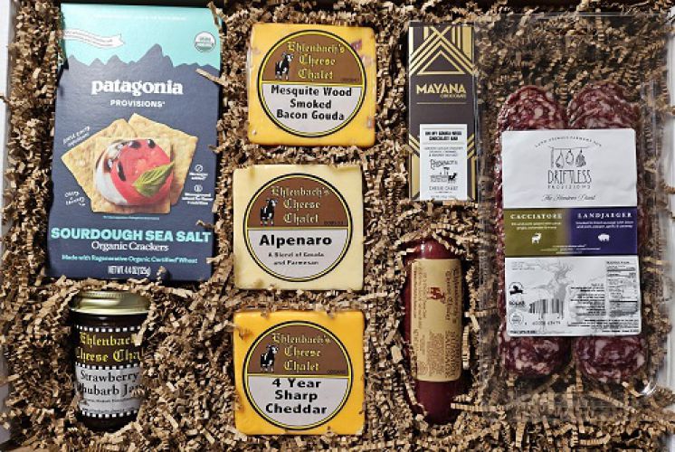 Happy Moo Year Box  (Limited Edition)